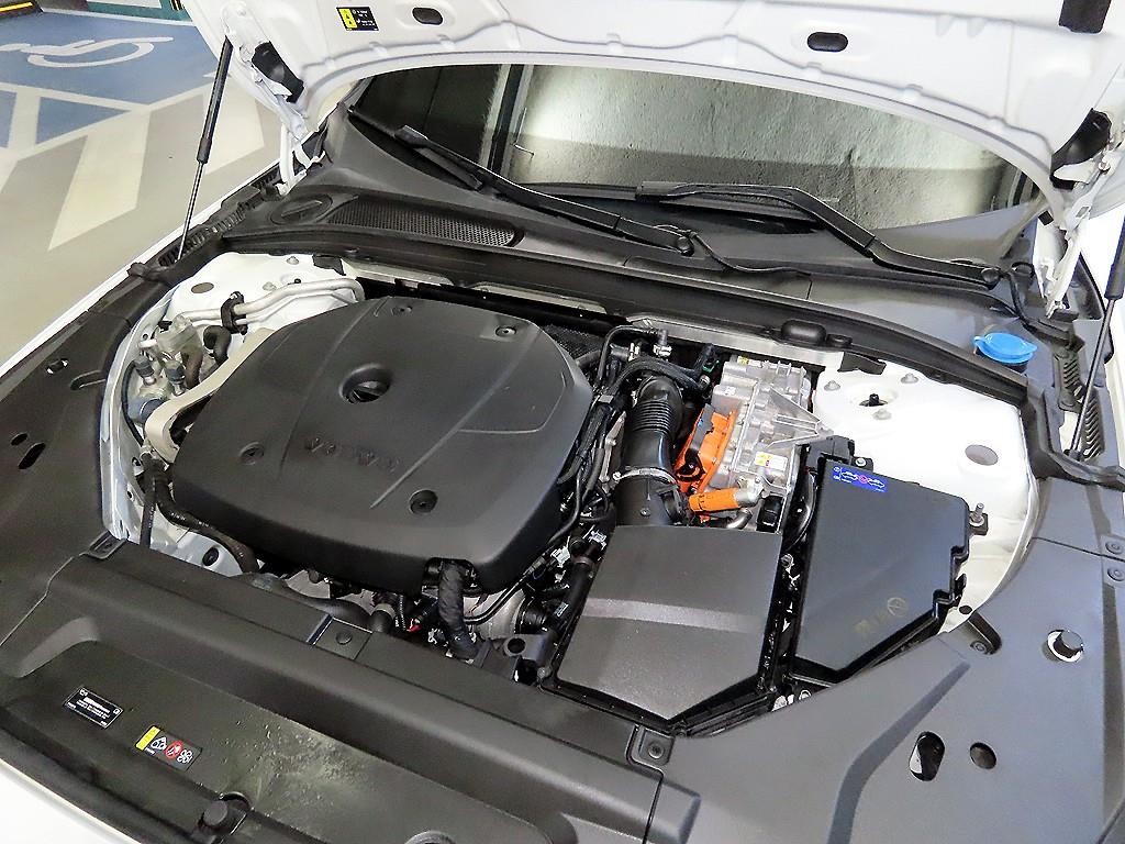 볼보 S90 T8 AWD 얼티메이트 브라이트 이미지 19