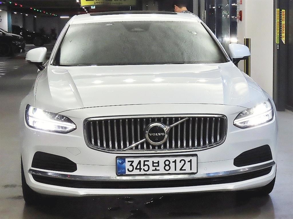 볼보 S90 T8 AWD 얼티메이트 브라이트 이미지 2