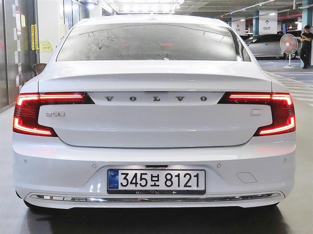 볼보 S90 T8 AWD 얼티메이트 브라이트 이미지 5