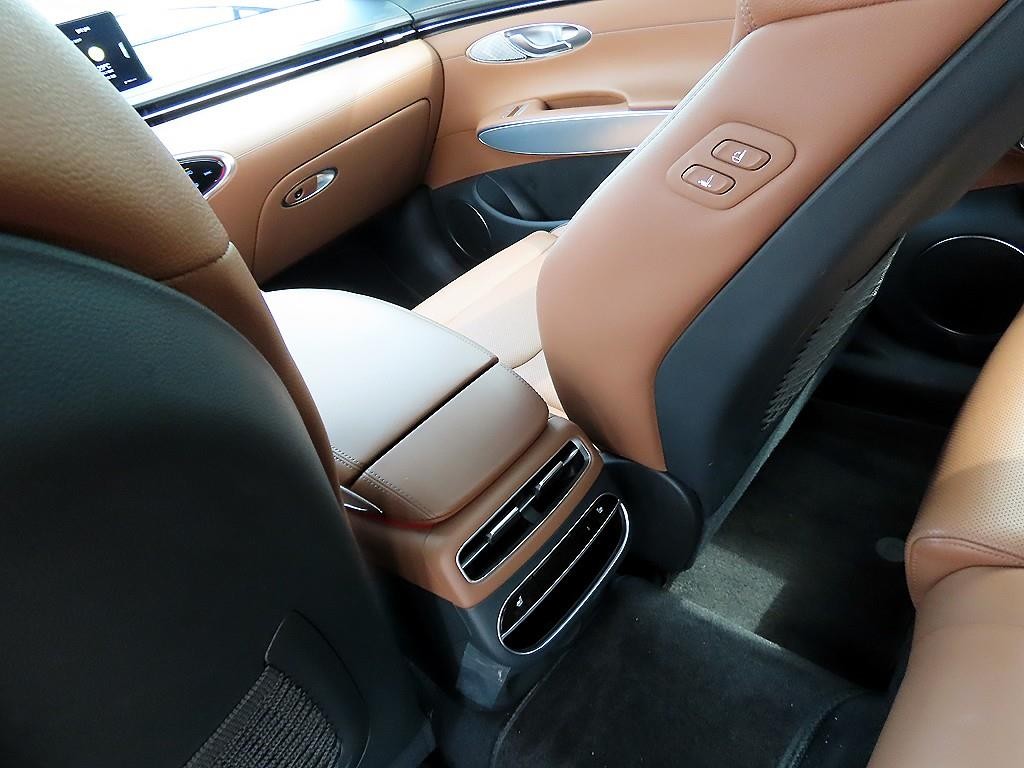 제네시스 GV70 2.5T 가솔린 2WD 기본형 이미지 15