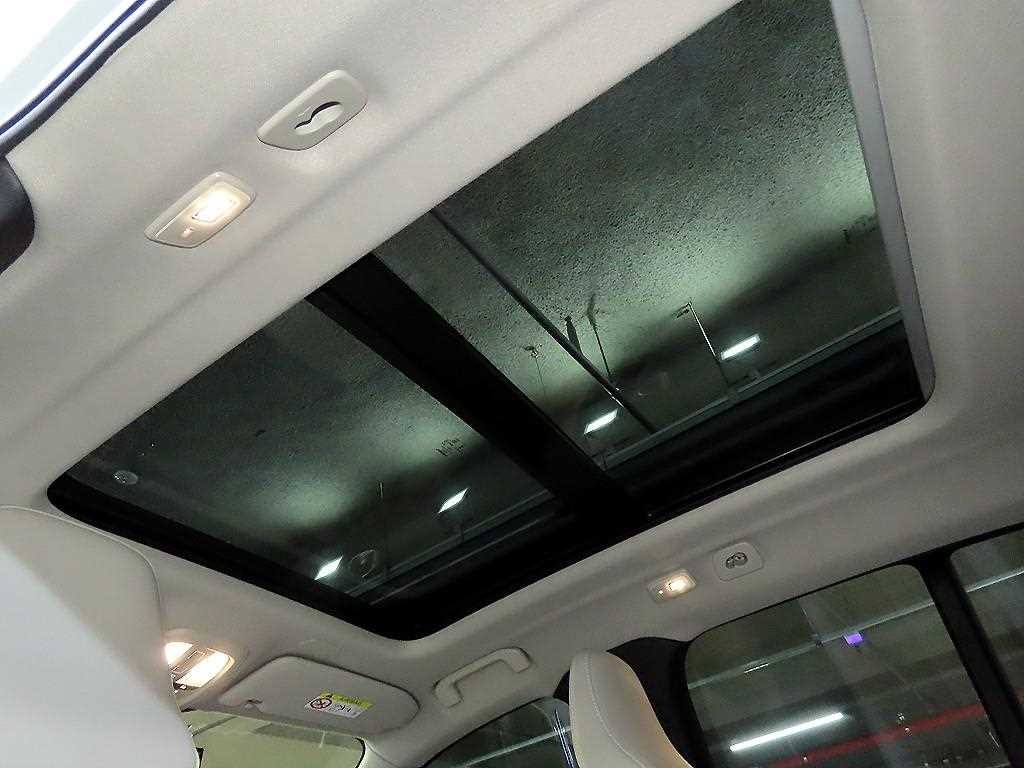 볼보 XC40 B4 AWD 플러스 브라이트 이미지 16