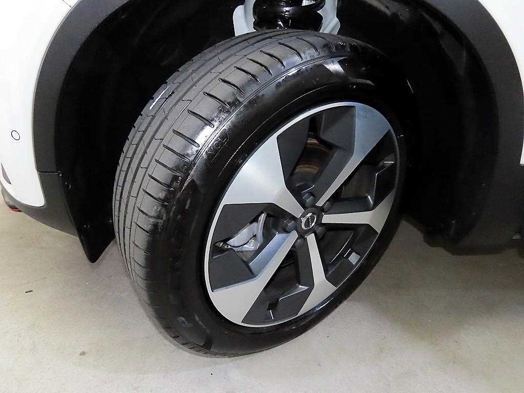 볼보 XC40 B4 AWD 플러스 브라이트 이미지 20