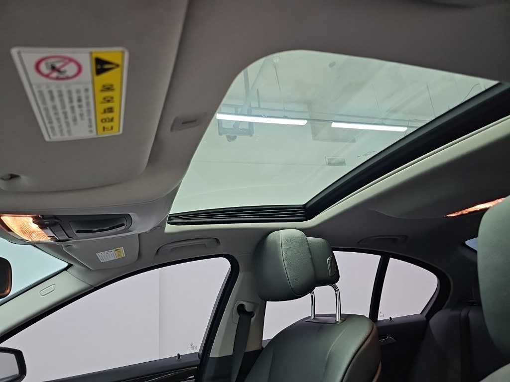 BMW 5시리즈 5시리즈 (F10) 528i 이미지 14