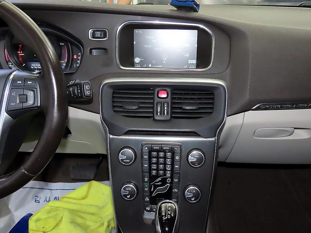 볼보 V40 V40 크로스컨트리 D3 이미지 11