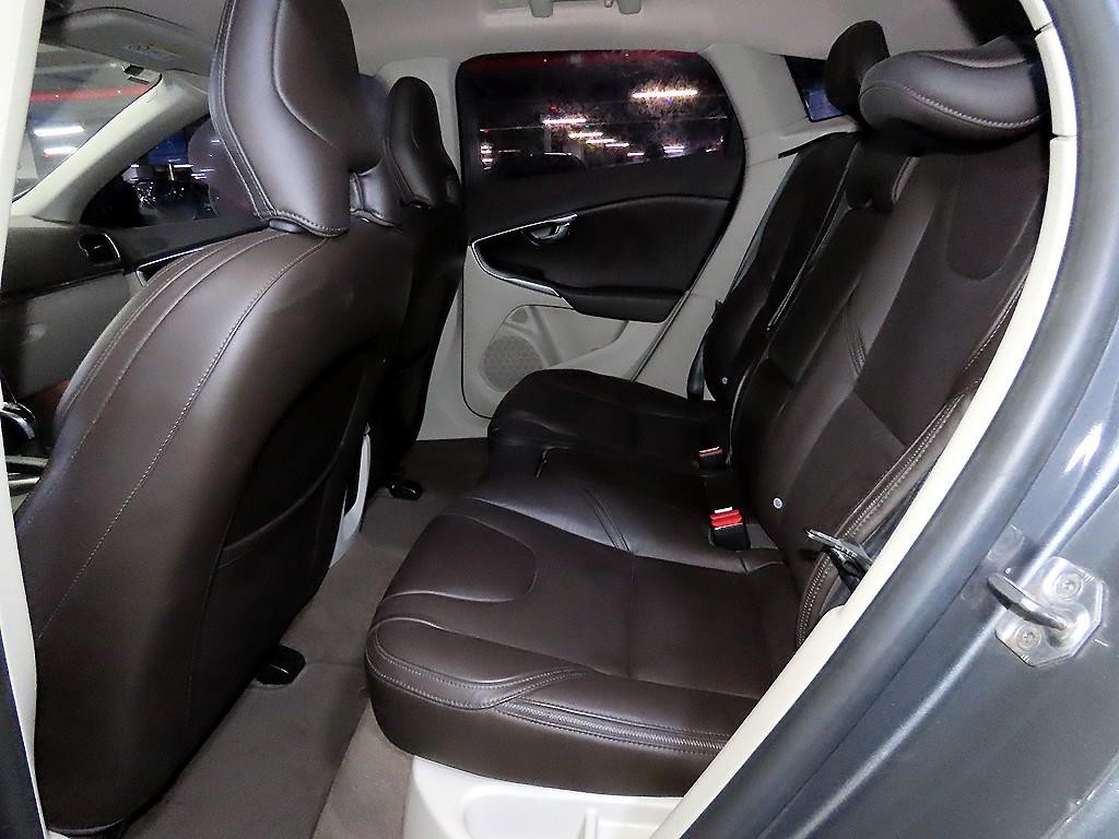 볼보 V40 V40 크로스컨트리 D3 이미지 7