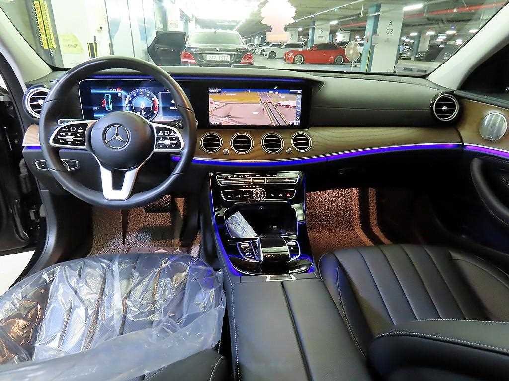 벤츠 E 클래스 E-클래스 W213 E300 4MATIC 익스클루시브 이미지 10