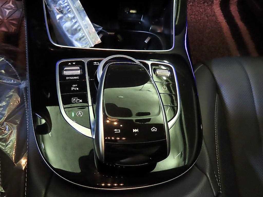 벤츠 E 클래스 E-클래스 W213 E300 4MATIC 익스클루시브 이미지 14