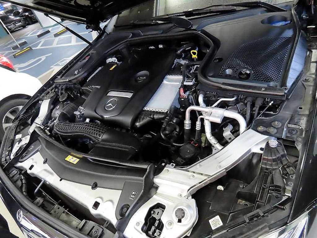 벤츠 E 클래스 E-클래스 W213 E300 4MATIC 익스클루시브 이미지 19
