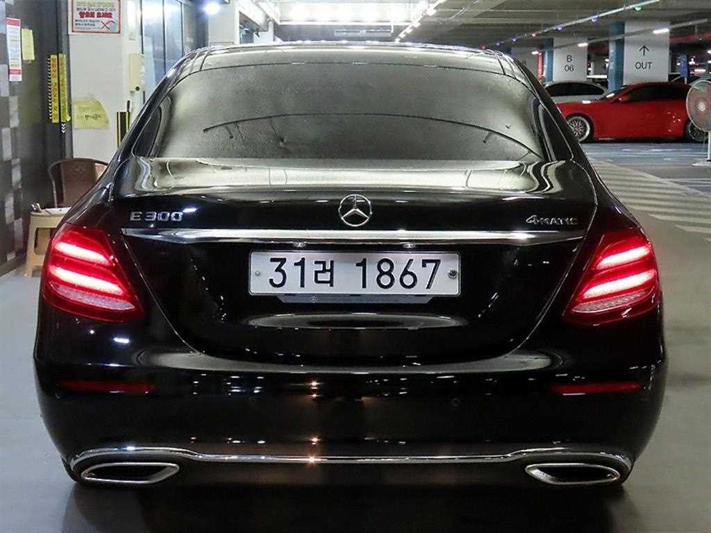 벤츠 E 클래스 E-클래스 W213 E300 4MATIC 익스클루시브 이미지 5