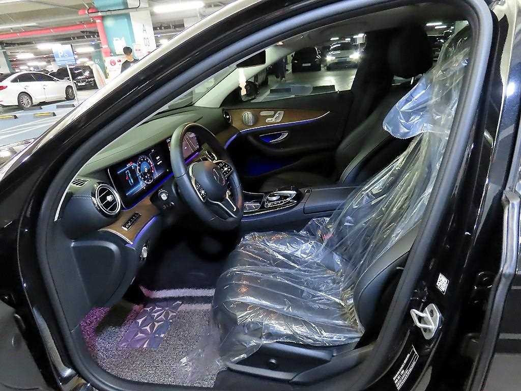 벤츠 E 클래스 E-클래스 W213 E300 4MATIC 익스클루시브 이미지 6