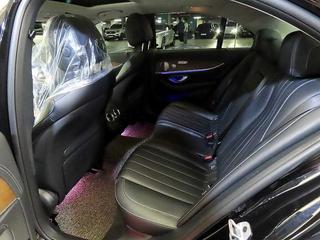벤츠 E 클래스 E-클래스 W213 E300 4MATIC 익스클루시브 이미지 7