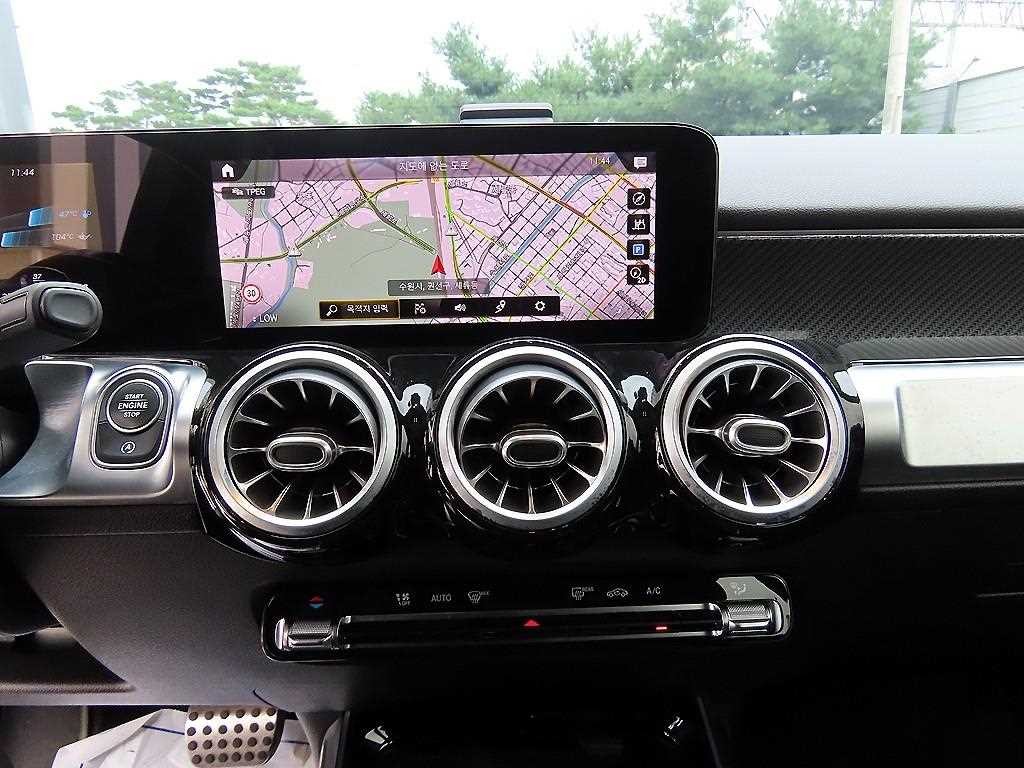 벤츠 GLB 클래스 GLB클래스 X247 AMG GLB 35 4MATIC 이미지 13