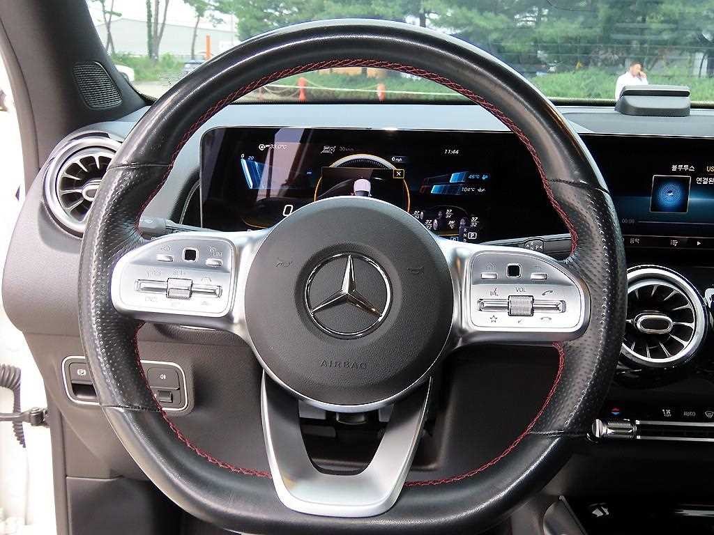 벤츠 GLB 클래스 GLB클래스 X247 AMG GLB 35 4MATIC 이미지 8