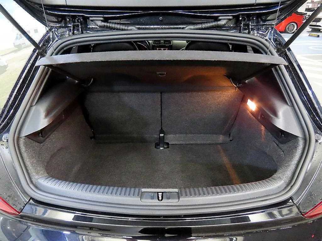 폭스바겐 시로코 2.0 TDI R-LINE 이미지 17
