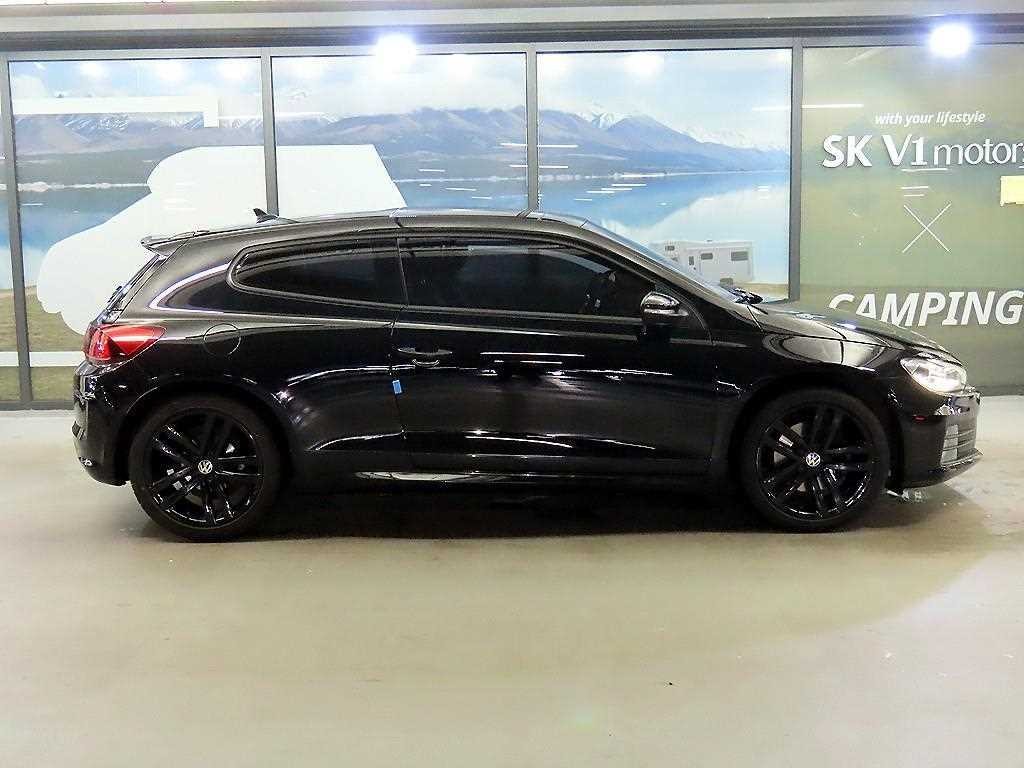 폭스바겐 시로코 2.0 TDI R-LINE 이미지 3