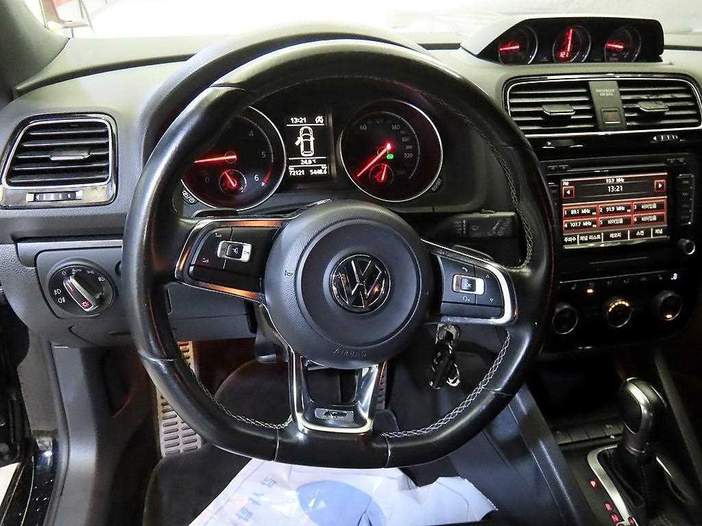 폭스바겐 시로코 2.0 TDI R-LINE 이미지 8