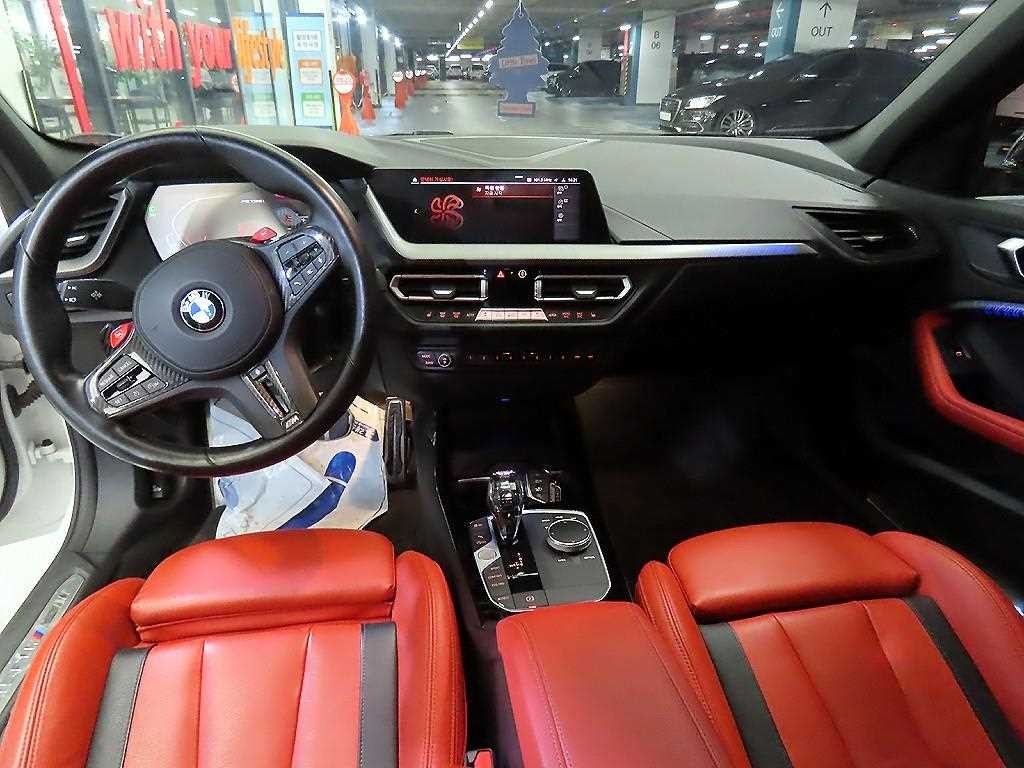 BMW 1시리즈 1시리즈 (F40) M135i xDrive 이미지 10