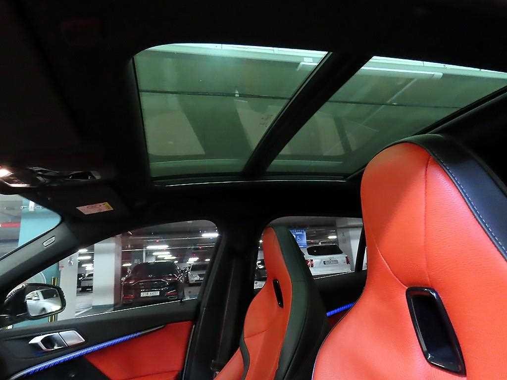 BMW 1시리즈 1시리즈 (F40) M135i xDrive 이미지 16
