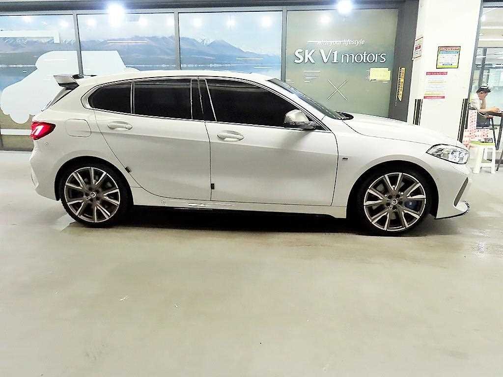 BMW 1시리즈 1시리즈 (F40) M135i xDrive 이미지 3