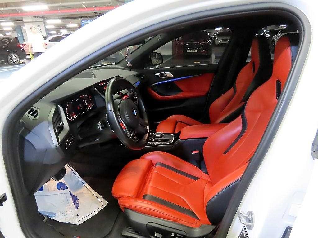 BMW 1시리즈 1시리즈 (F40) M135i xDrive 이미지 6