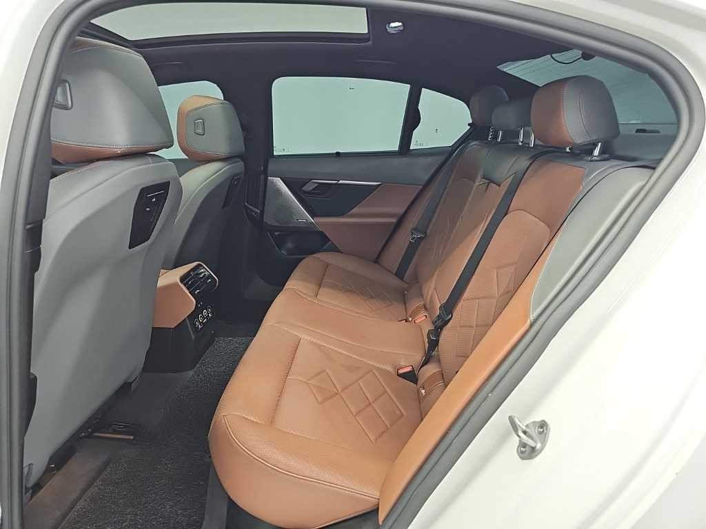 BMW 5시리즈 5시리즈 (G60) 530i xDrive M 스포츠 이미지 12
