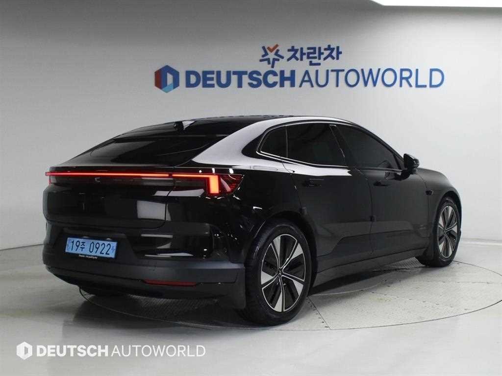 폴스타 폴스타4 롱레인지 듀얼모터 이미지 2