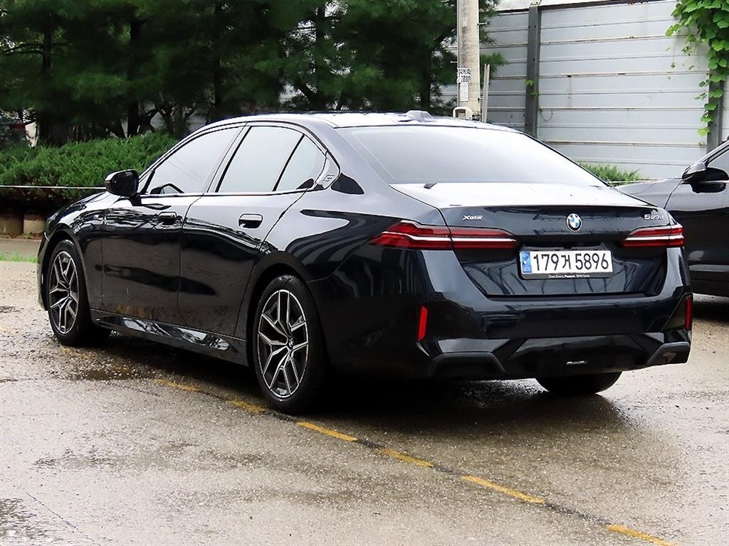 BMW 5시리즈 5시리즈 (G60) 523d M 스포츠 이미지 3