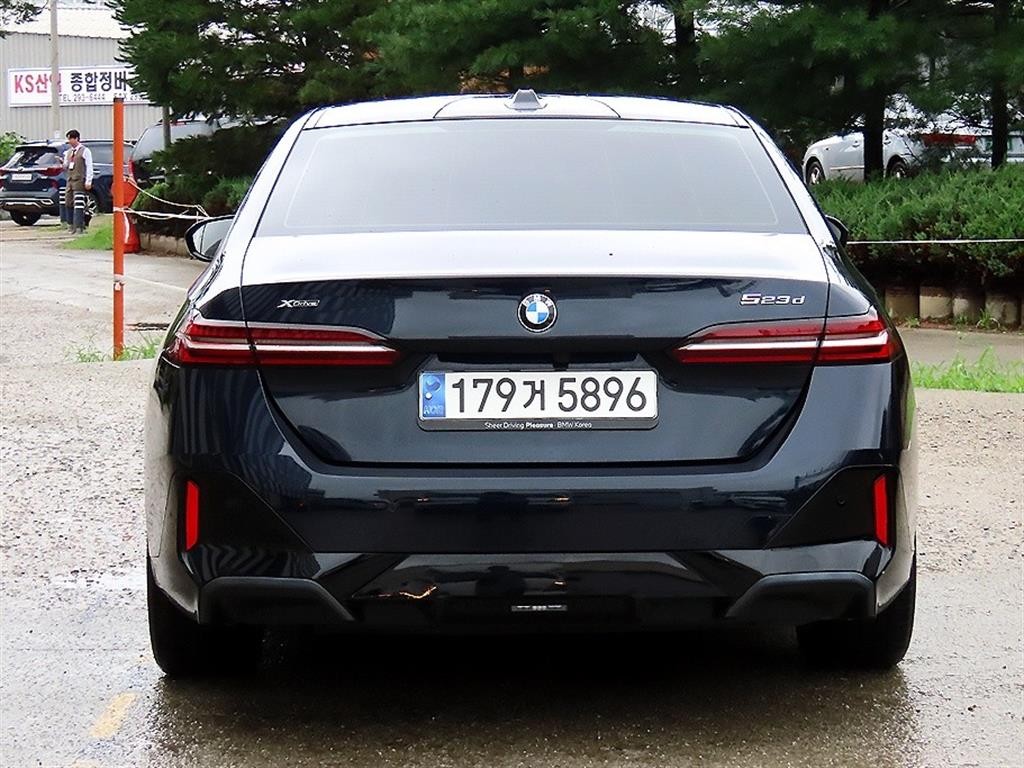 BMW 5시리즈 5시리즈 (G60) 523d M 스포츠 이미지 4