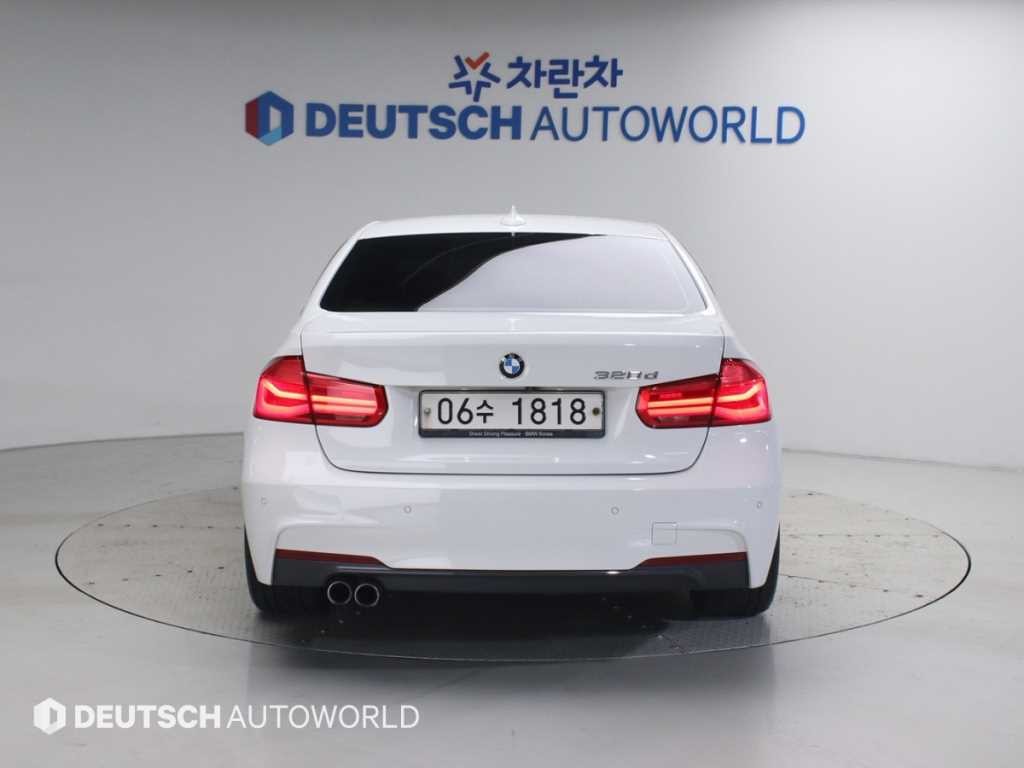 BMW 3시리즈 3시리즈 (F30) 320d M 스포츠 이미지 4