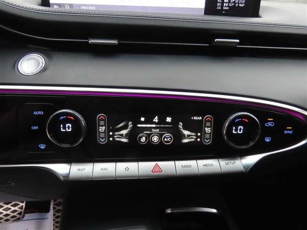 제네시스 GV70 2.5T 가솔린 2WD 스포츠 이미지 14