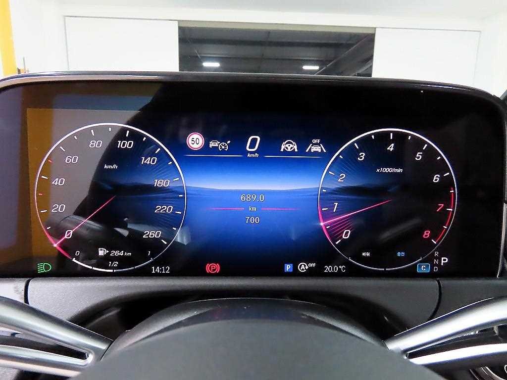 벤츠 E 클래스 E-클래스 W214 E200 AMG 라인 이미지 8