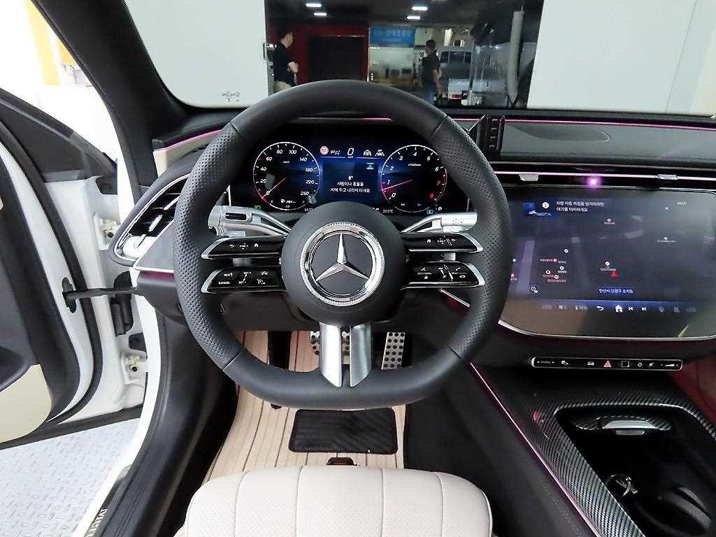 벤츠 E 클래스 E-클래스 W214 E200 AMG 라인 이미지 9
