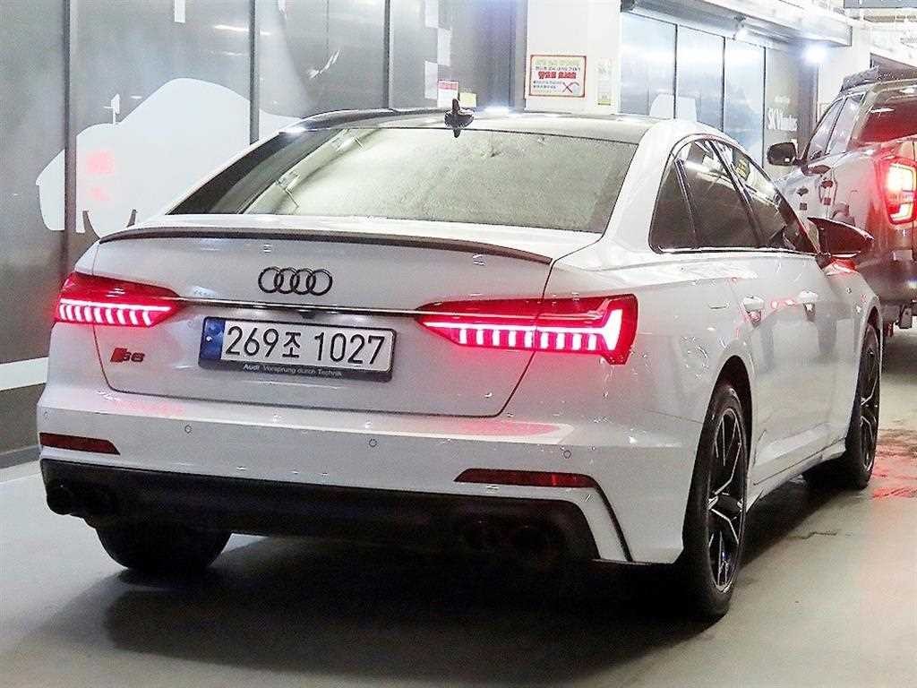 아우디 A6 A6 (C8) 45 TFSI 프리미엄 이미지 4