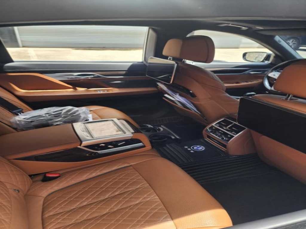 BMW 7시리즈 7시리즈 (G11) 745Le sDrive 디자인 퓨어 에디션 이미지 4