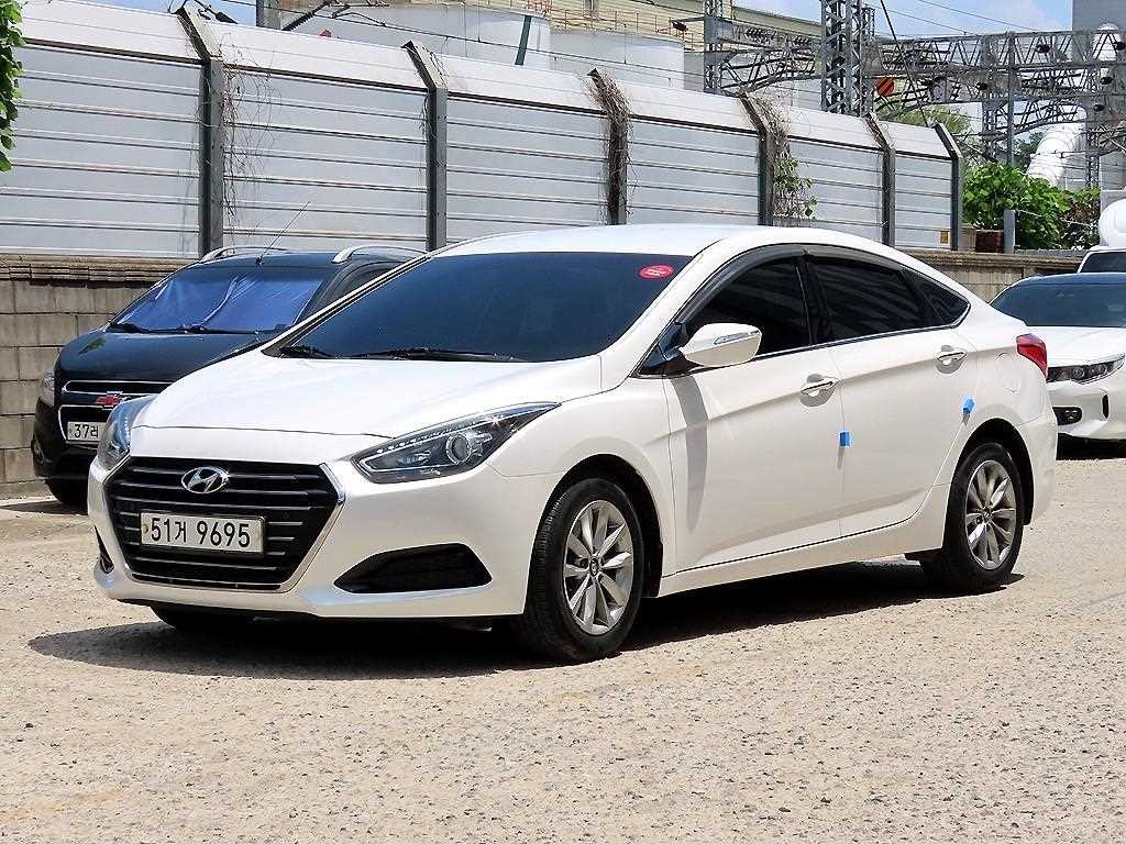 현대 i40 더뉴i40Saloon 1.7 VGT 유니크 이미지 2