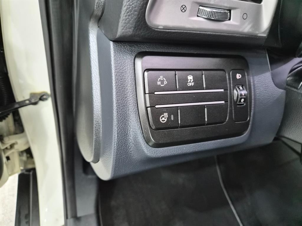 KG모빌리티(쌍용) 티볼리 디젤 2WD 1.6 LX 이미지 12
