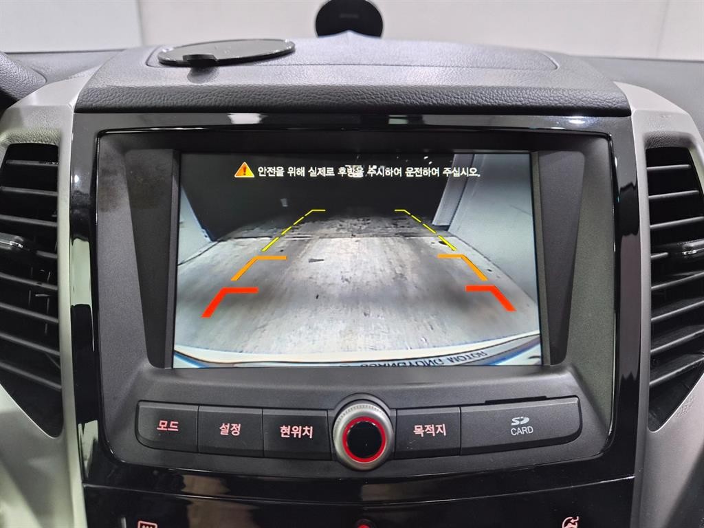 KG모빌리티(쌍용) 티볼리 디젤 2WD 1.6 LX 이미지 15
