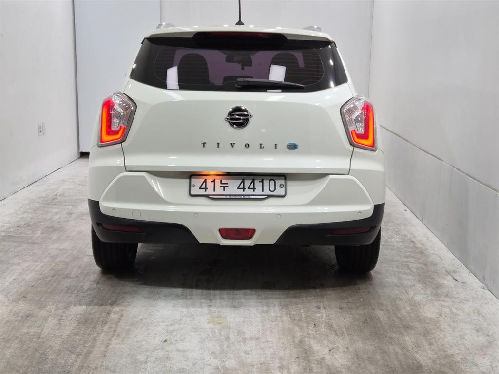 KG모빌리티(쌍용) 티볼리 디젤 2WD 1.6 LX 이미지 3