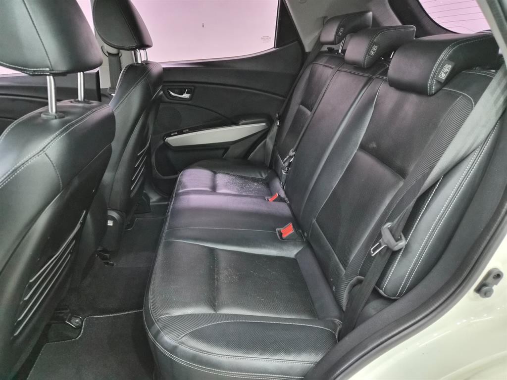 KG모빌리티(쌍용) 티볼리 디젤 2WD 1.6 LX 이미지 7