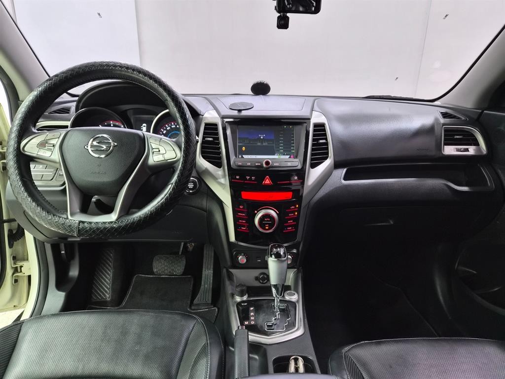 KG모빌리티(쌍용) 티볼리 디젤 2WD 1.6 LX 이미지 8