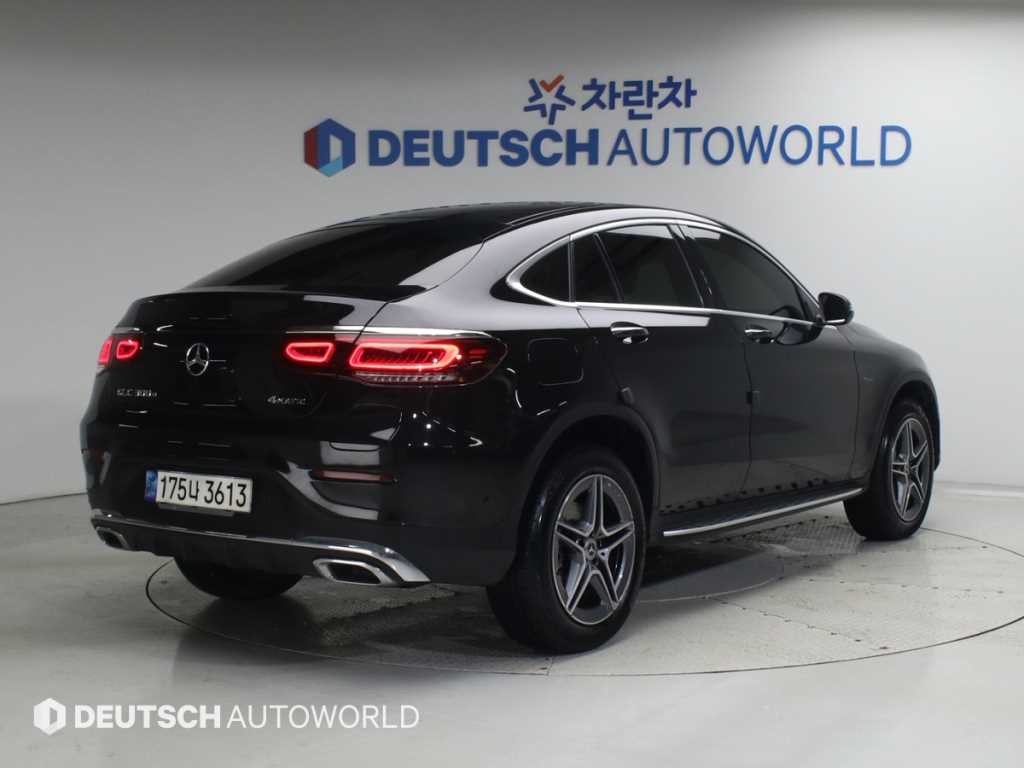벤츠 GLC 클래스 GLC클래스 X253 GLC 300 e 4MATIC 쿠페 이미지 2