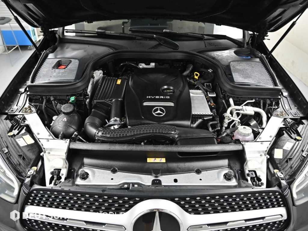 벤츠 GLC 클래스 GLC클래스 X253 GLC 300 e 4MATIC 쿠페 이미지 6