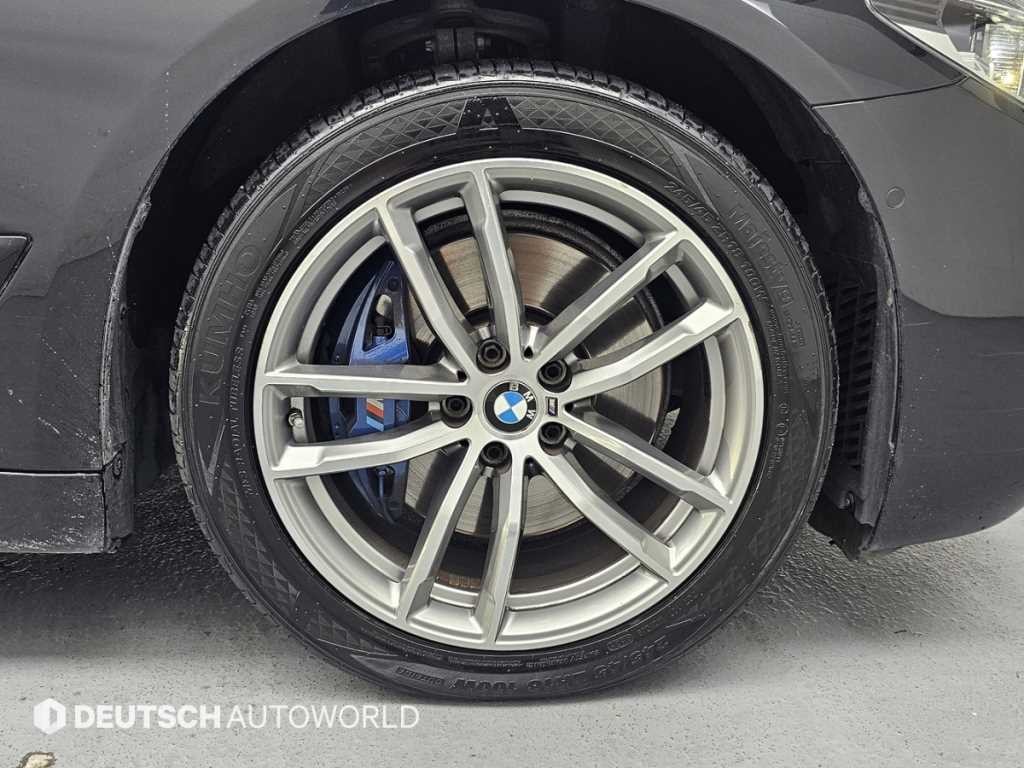 BMW 5시리즈 5시리즈 (G30) 530i M 스포츠 플러스 이미지 5