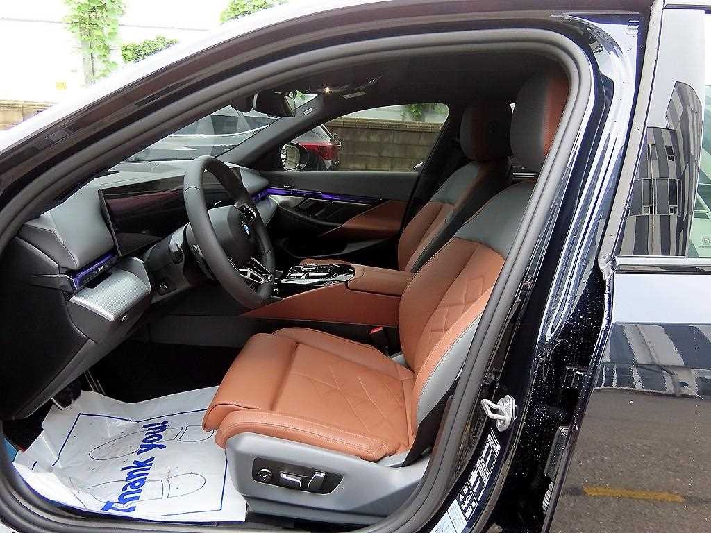 BMW 5시리즈 5시리즈 (G60) 530i xDrive M 스포츠 이미지 5