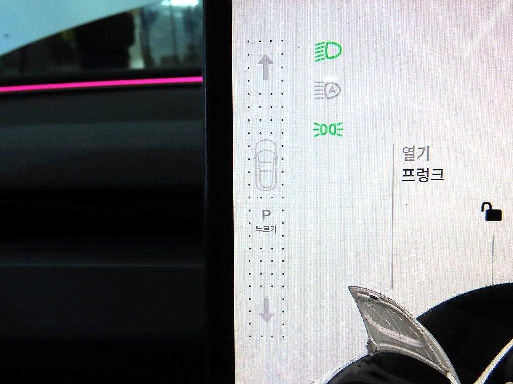 테슬라 모델 3 롱 레인지 이미지 12