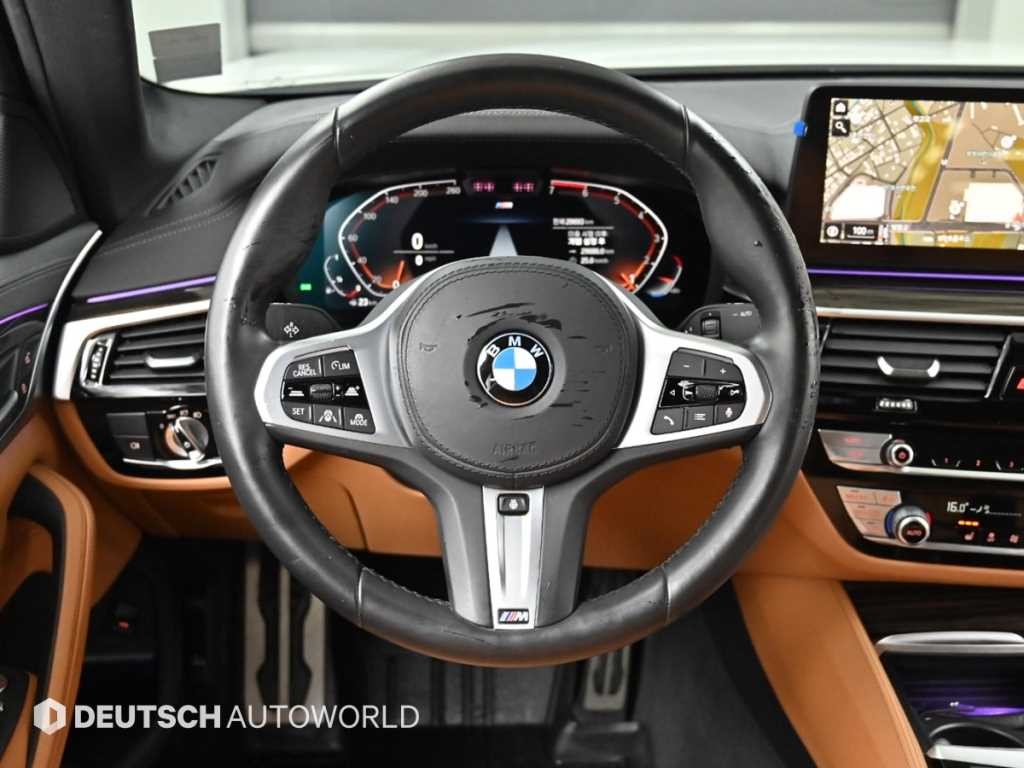 BMW 5시리즈 5시리즈 (G30) 520i M 스포츠 이미지 13