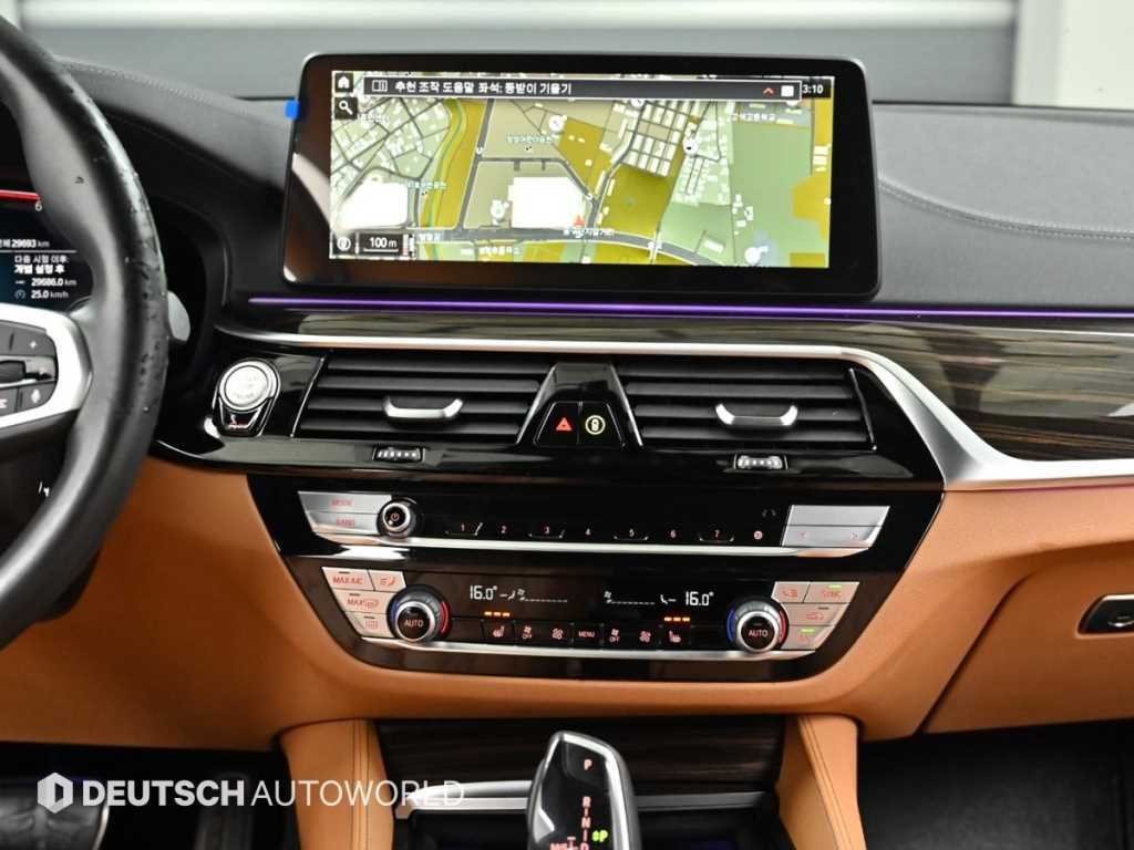 BMW 5시리즈 5시리즈 (G30) 520i M 스포츠 이미지 14