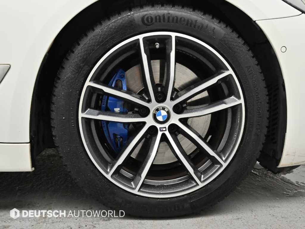 BMW 5시리즈 5시리즈 (G30) 520i M 스포츠 이미지 5