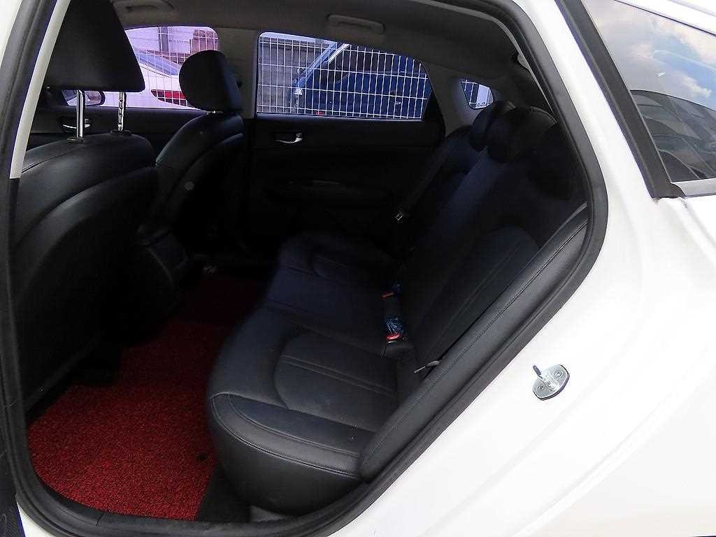 기아 K5 K5 2세대 MX 2.0 LPI 럭셔리 A/T 이미지 6