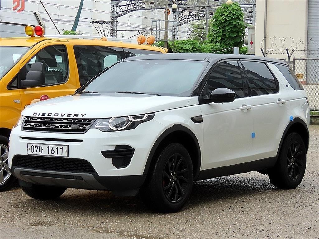 랜드로버 디스커버리 스포츠 2.0 TD4 SE 이미지 2